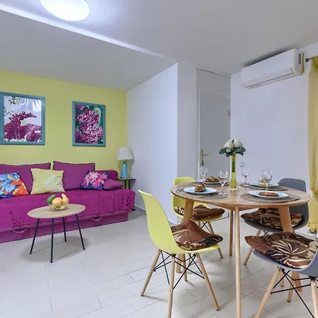 شقة Canaria 1 By Interhome بولا