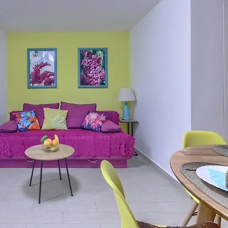 Canaria 1 By Interhome شقة *